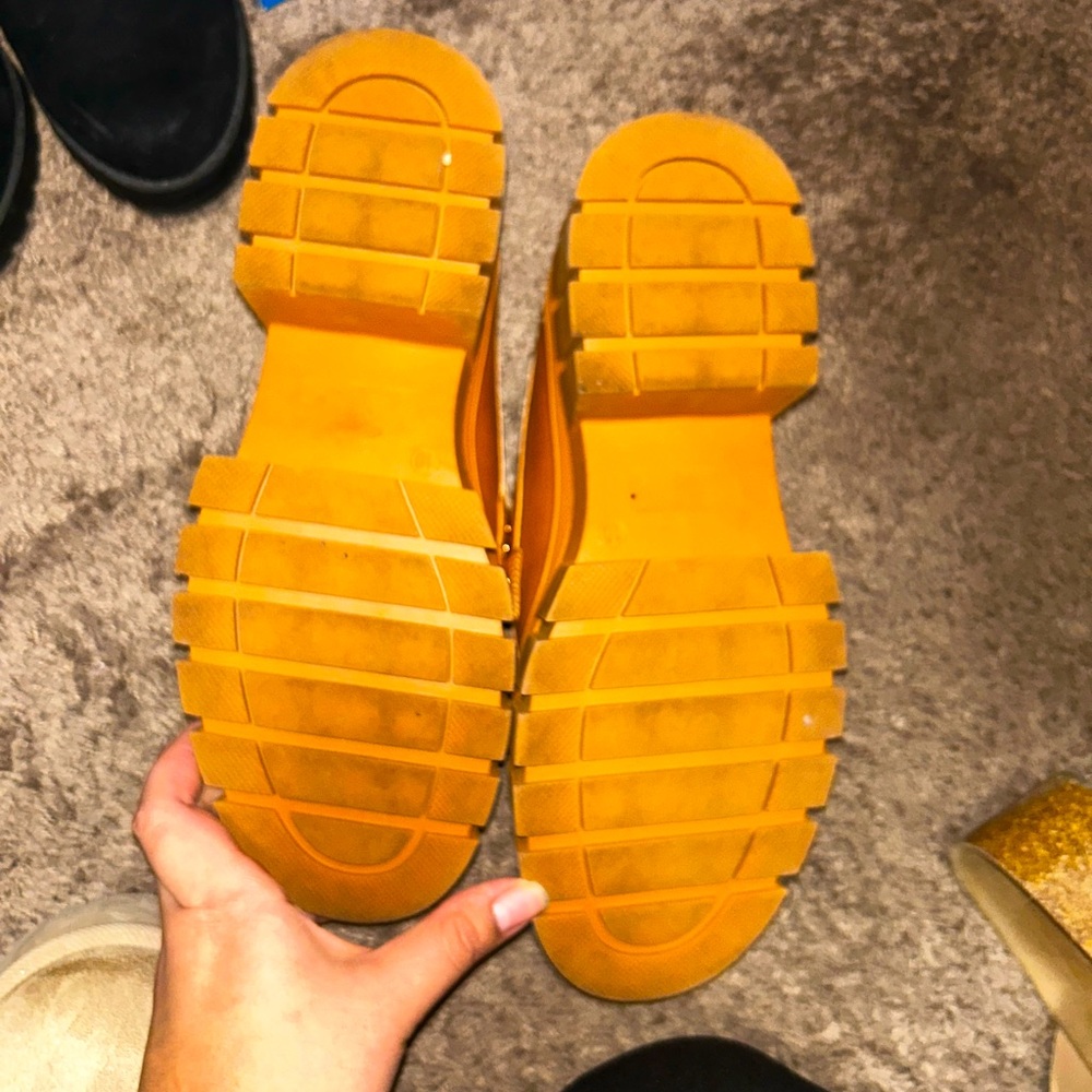 No longer fit. Used them 4 times in total in really good condition!